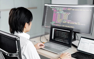 宝鸡 api php源码,下载的php源码怎么运行呢？